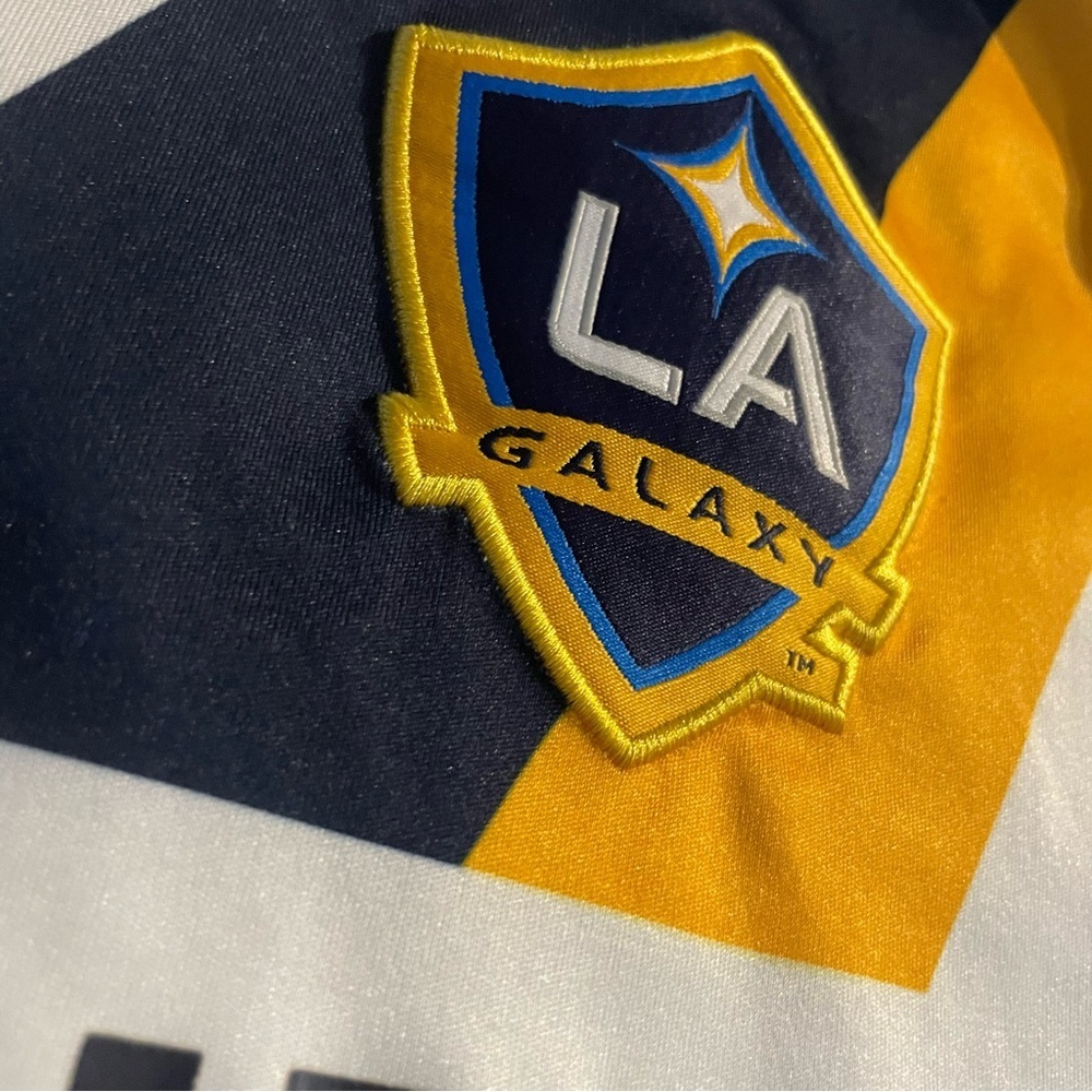 Galaxy By Harvic Navy and Gold Shirt - Picture 2 of 7